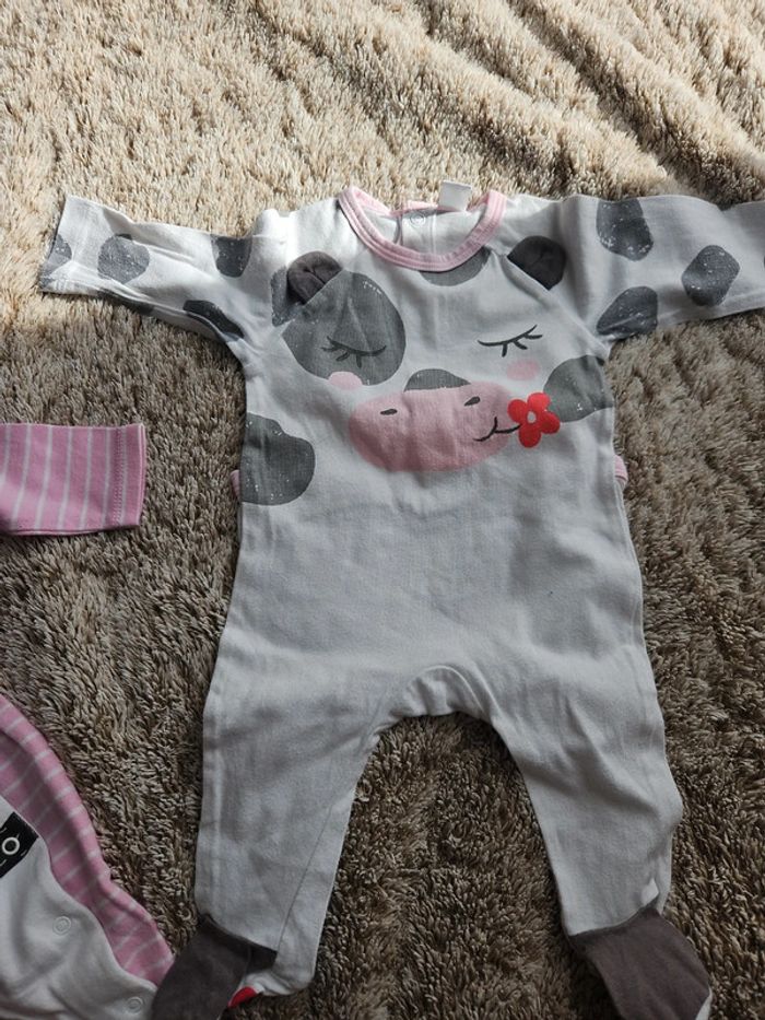 Lot 2 pyjamas fins fille 3 mois - photo numéro 3