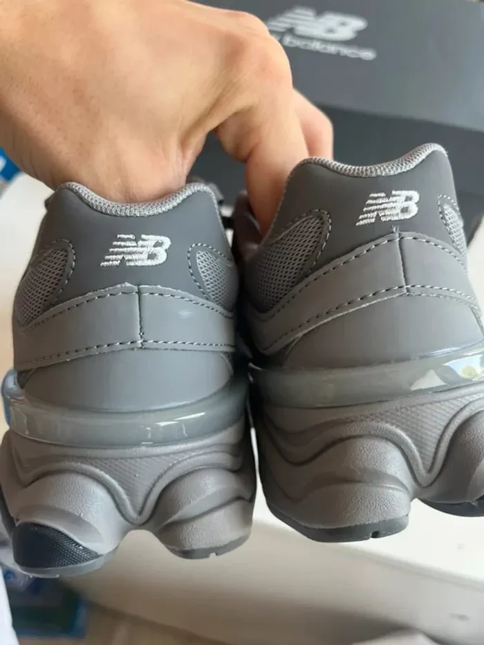 New Balance 9060 Grey 37,5 - photo numéro 3