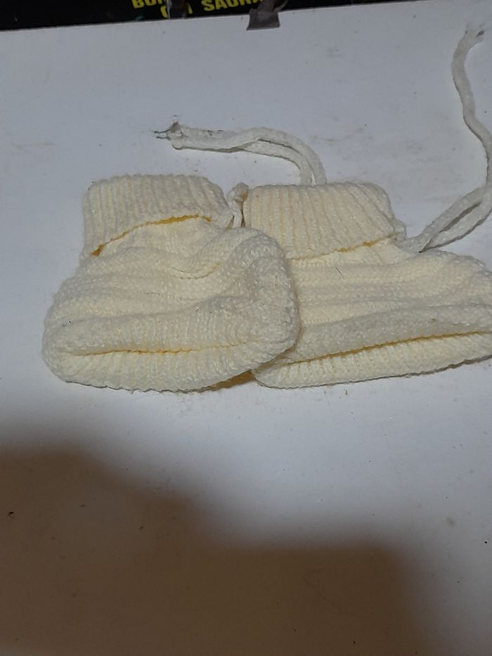 Chausson bébé jaune