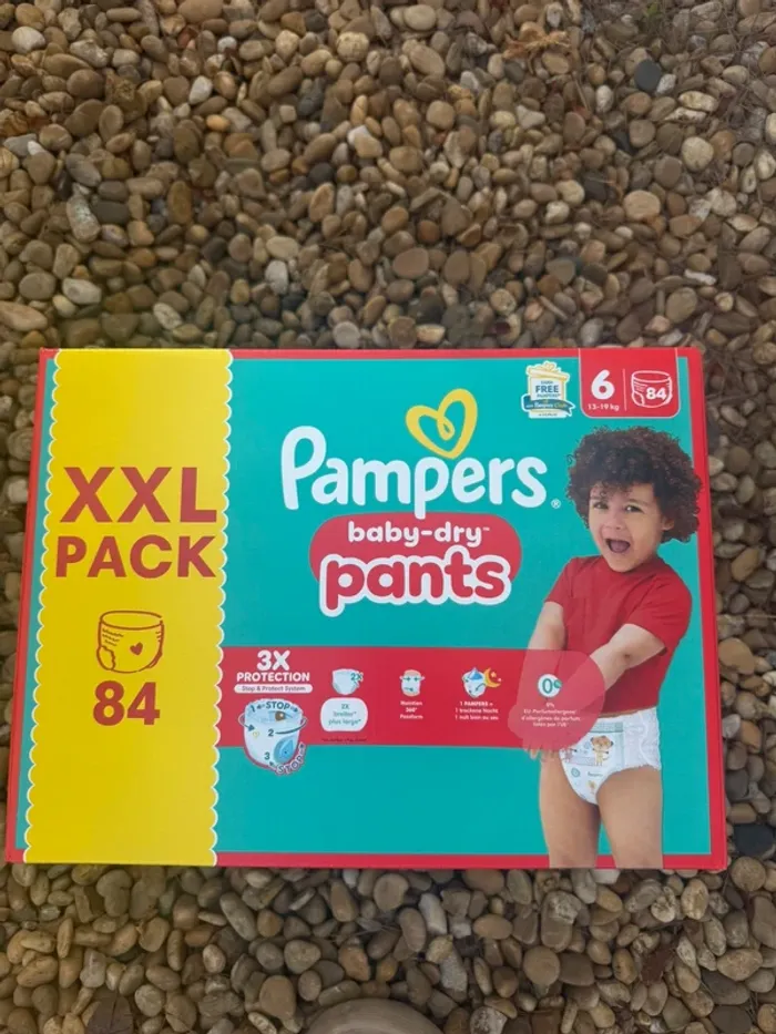 Couches Pampers XXL baby dry pants taille 6