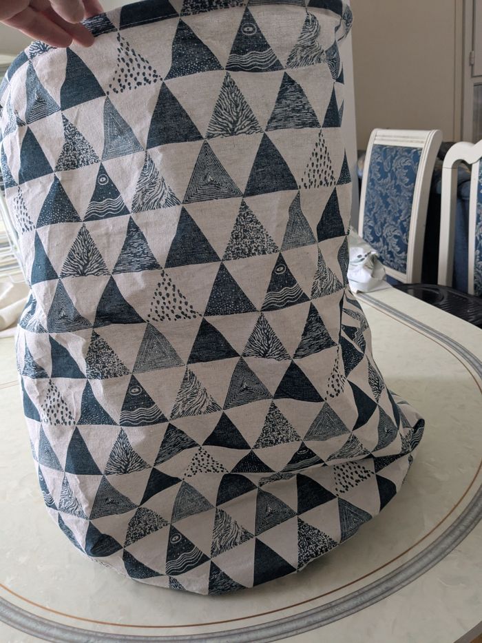 Beau panier à linge grande capacité. Taille 100 litres - photo numéro 2