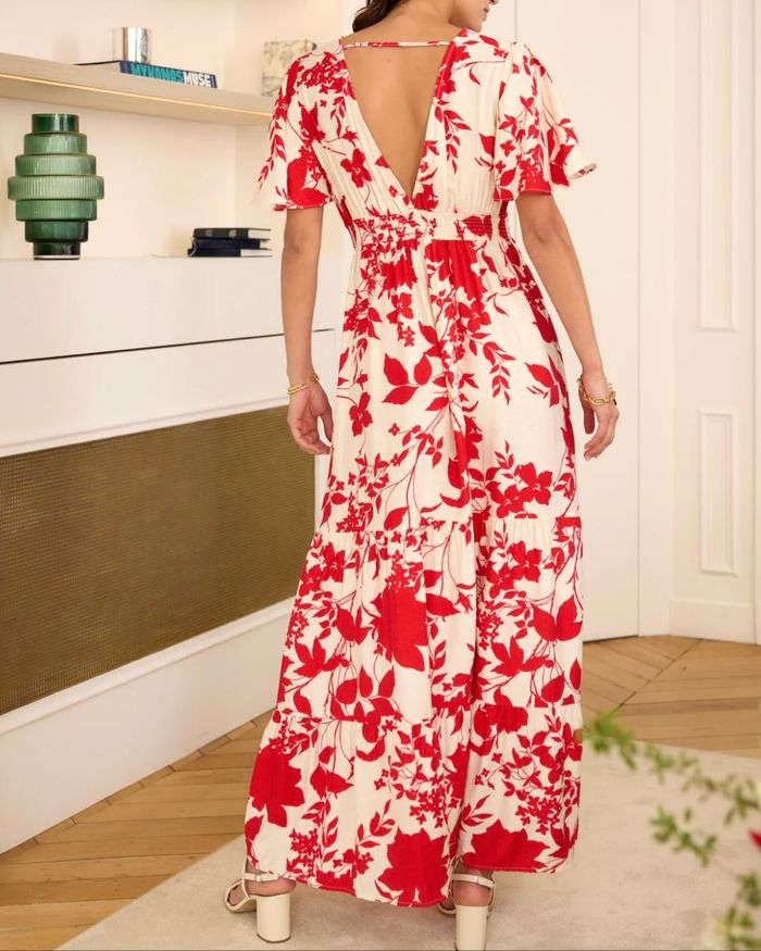 Robe longue rouge et blanche