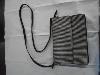 Petit sac en bandoulière / pochette "Petite Mendigote"