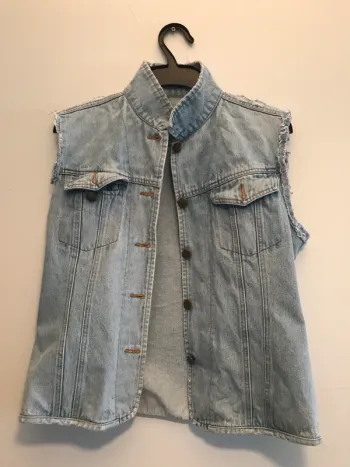 veste en jean sans manche