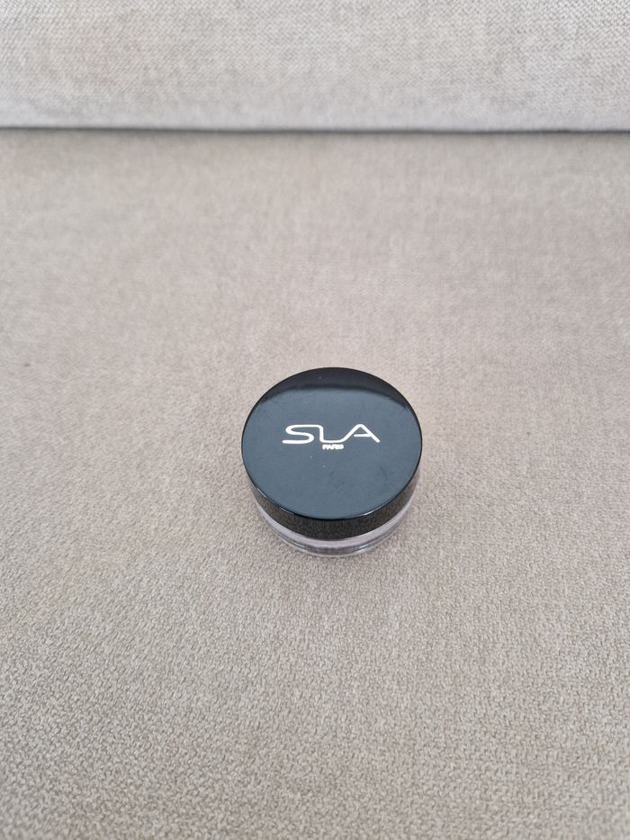 Paillettes fine rouge, Serge Louis Alvarez - photo numéro 2