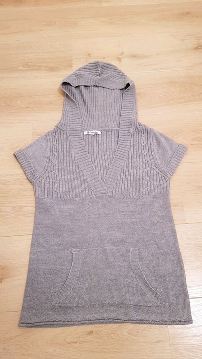 Pull capuche col V manches courtes fille