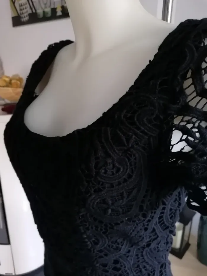 Robe noire Faust 38 - photo numéro 2