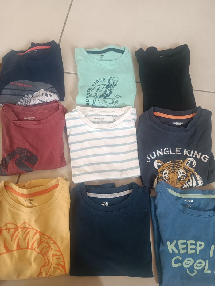 Lot de vêtements garçon taille 4 ans - photo numéro 2