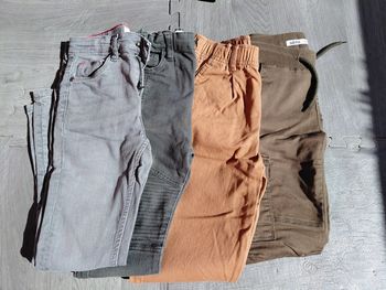 Lot de 4 pantalon taille 8 ans
