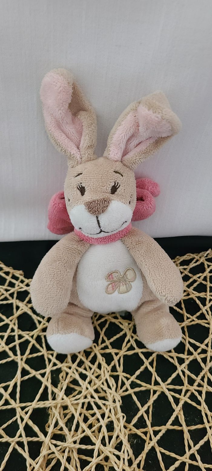 Doudou peluche lapin beige rose fleur Oscarine Noukie's 20 cm - photo numéro 2