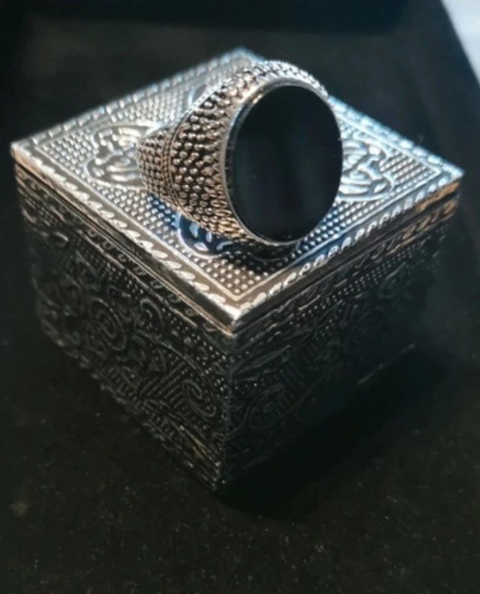 Chevalière homme acier et pierre noire T13