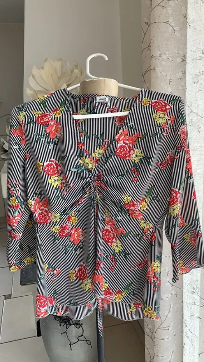 Blouse rayée et fleurie femme