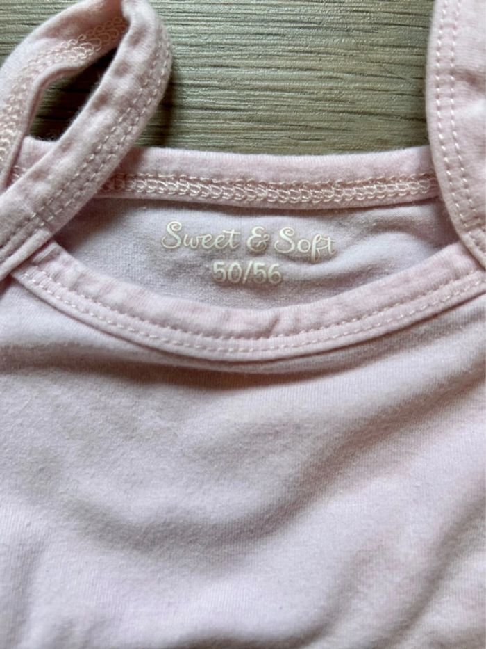 Lot de 3 bodys. - photo numéro 3