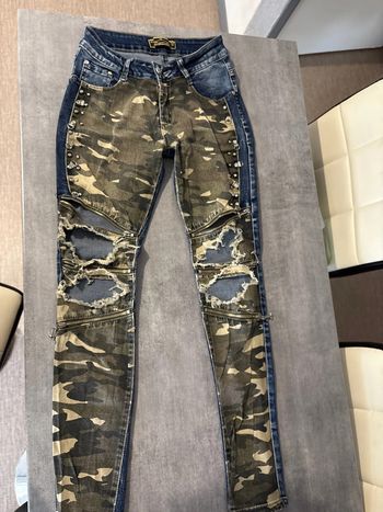 Jeans bleu et camo