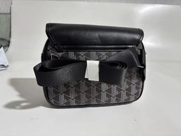 Sacoche Lacoste - photo numéro 2