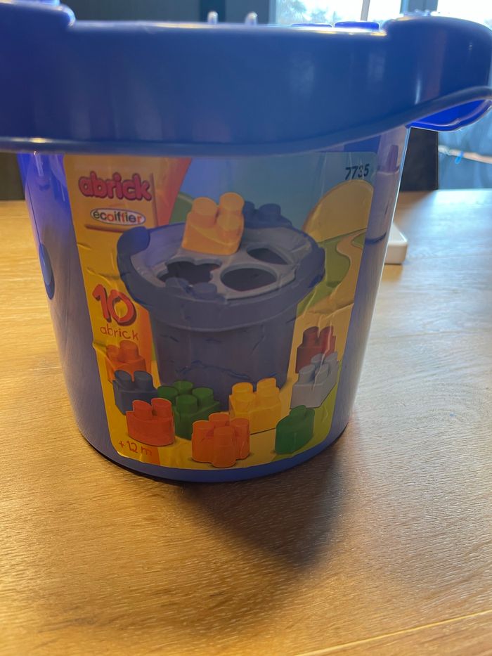 Seau briques - photo numéro 2