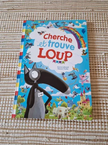 Livre géant cherche et trouve LOUP édition Auzou