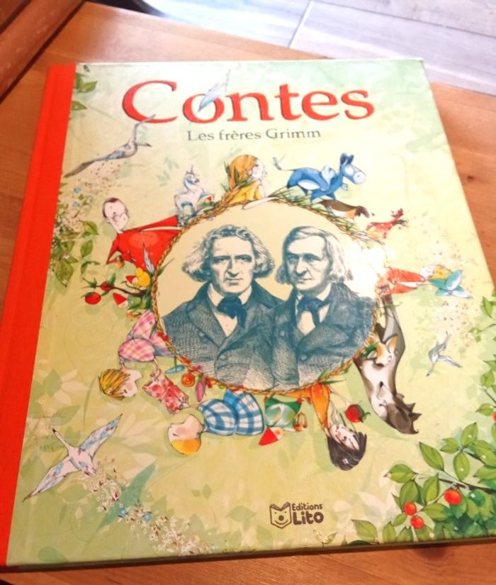 livre album "contes des frères Grimm"