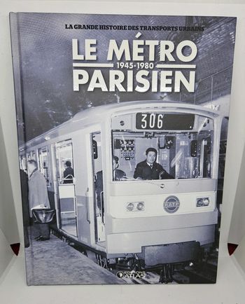 "La grande histoire des transports urbains, le métro Parisien 1945-1980".
Atlas