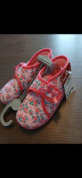 Chaussons fille fleuri influx 24