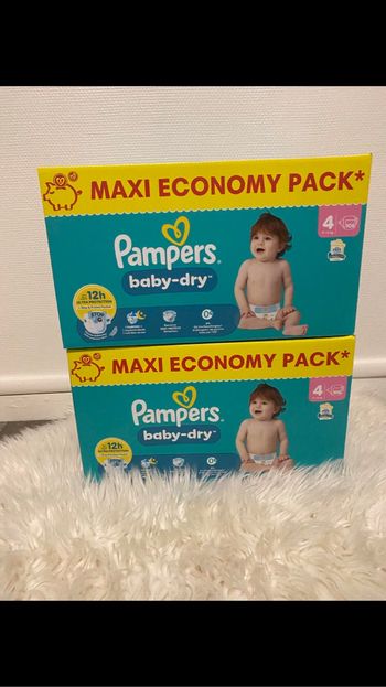 2 carton de couche Pampers taille 4