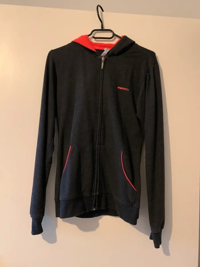 🩶 Sweat zippé gris à capuche - photo numéro 3