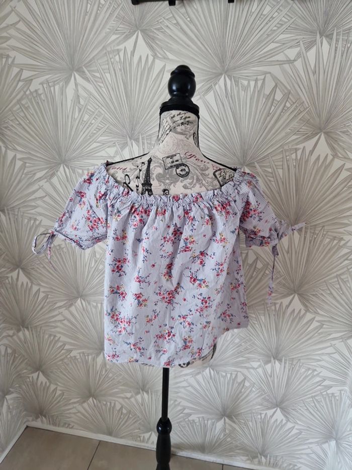 Jolie blouse manches courtes cache cache taille 38 - photo numéro 2
