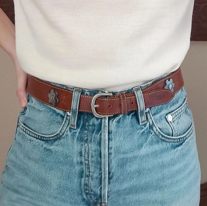 Ceinture cuir marron empiècements marguerites New Man