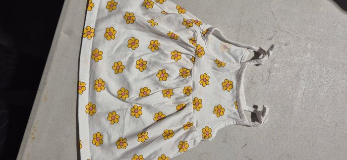 Lot robes été 3 mois - photo numéro 4