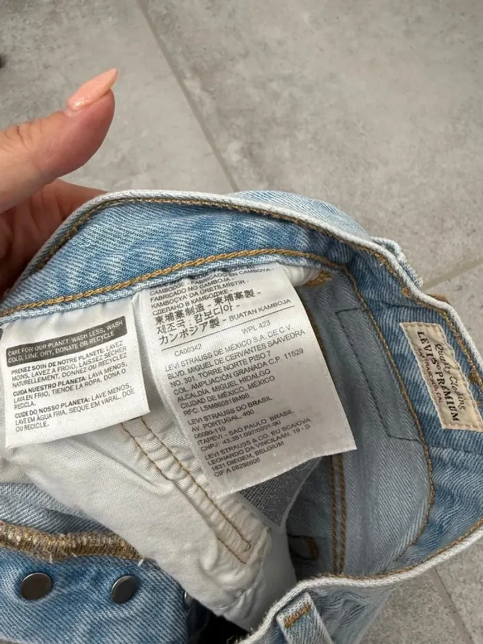 Short en jeans Levi's 501 femme W27 super état - photo numéro 9