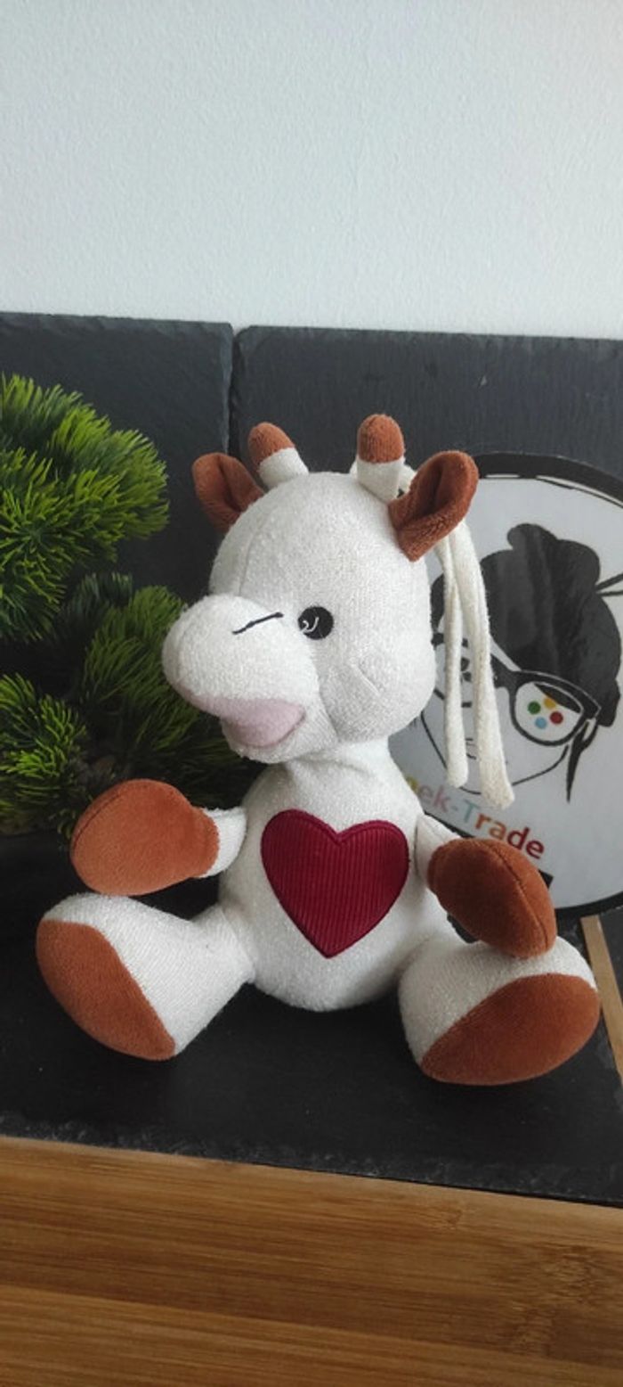 Doudou sophie la girafe coeur rouge Beige Marron Blanc Peluche Rose Attache