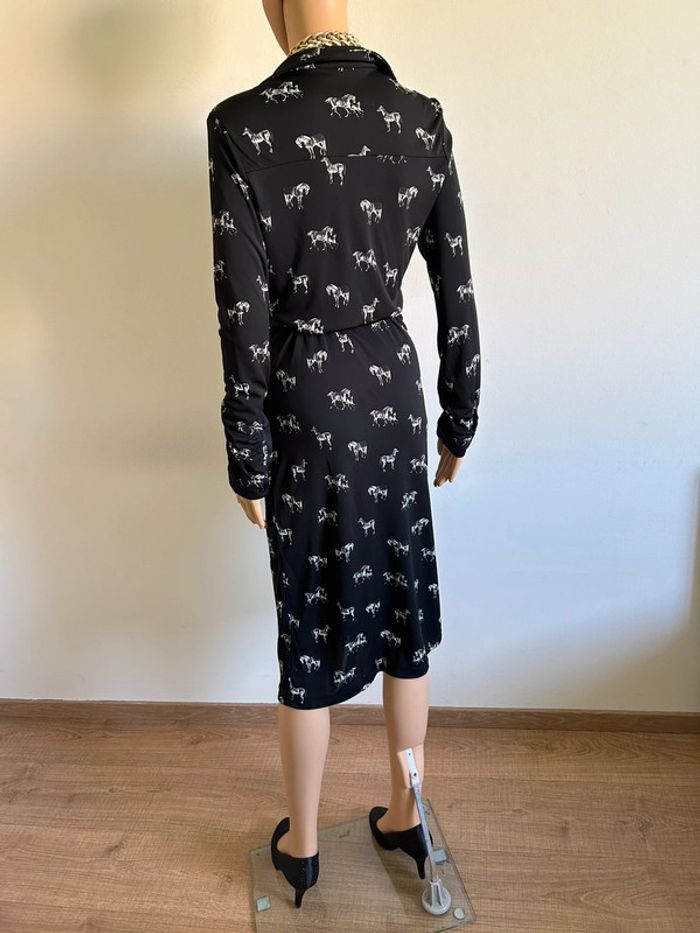 Robe noire et blanche imprimée mi longue WE taille S jamais portée - photo numéro 10