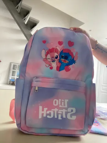 Cartable neuf avzc trousse et petit sac stitch