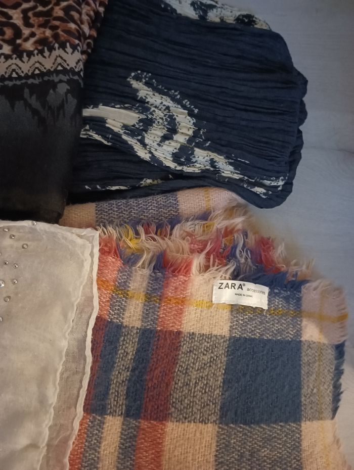 Lot de 10 écharpes, foulards, cache-cou - photo numéro 4