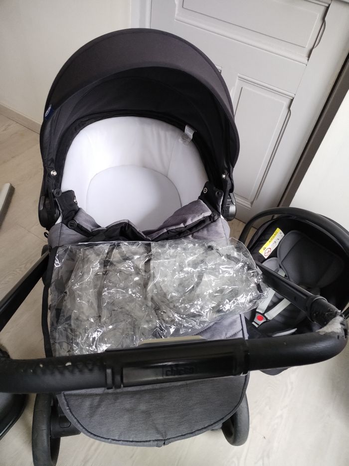 Poussette Chicco trio best Friend - photo numéro 5