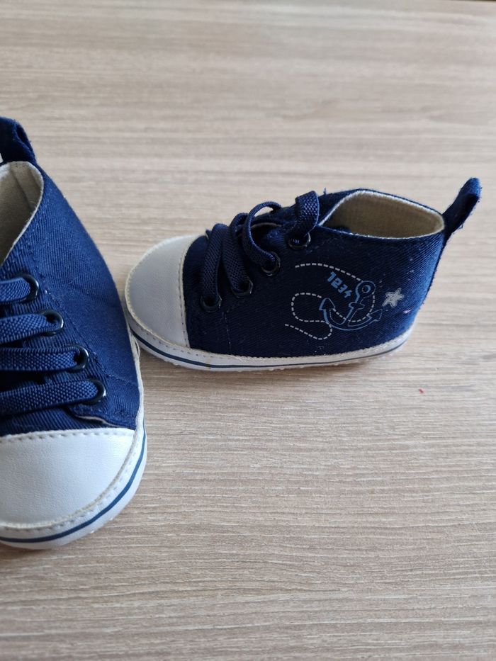 Chaussures bébé garçon taille 16 - photo numéro 2