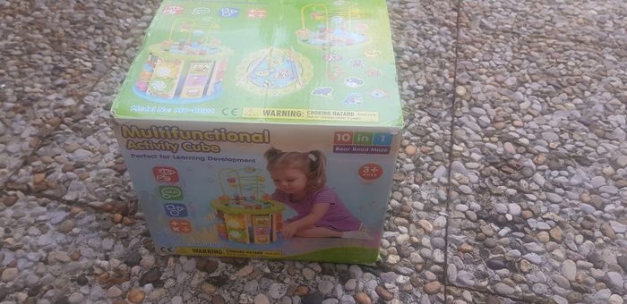 Cube  éveil multi-activités