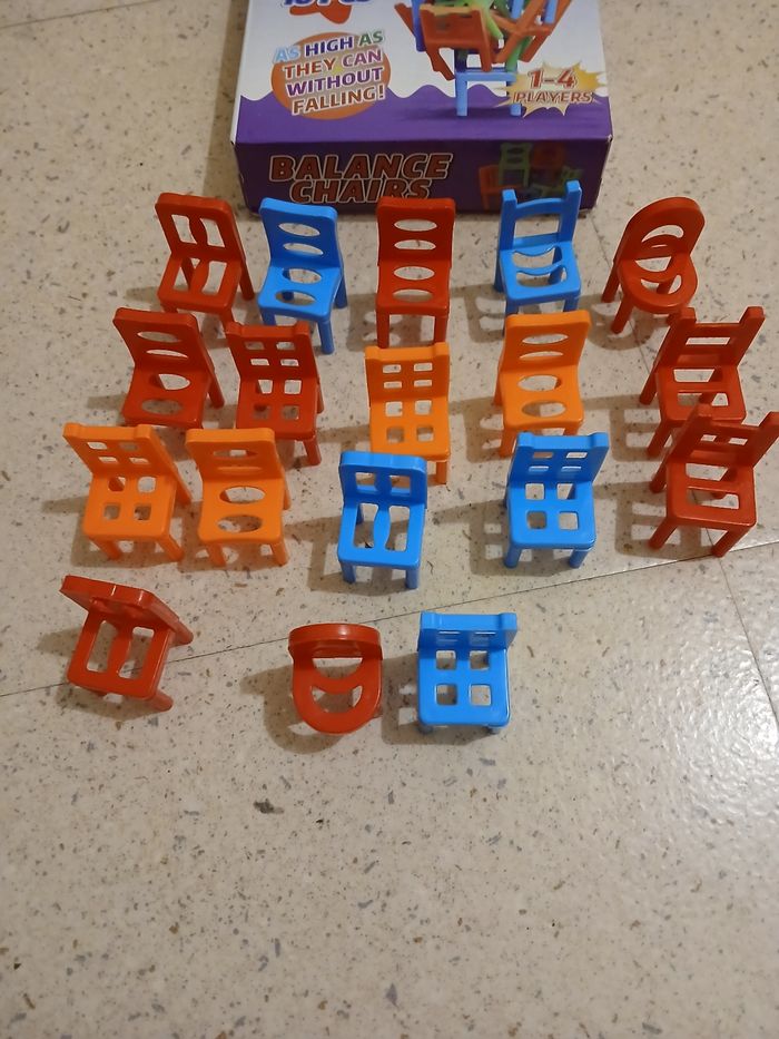 Balance chairs - photo numéro 3