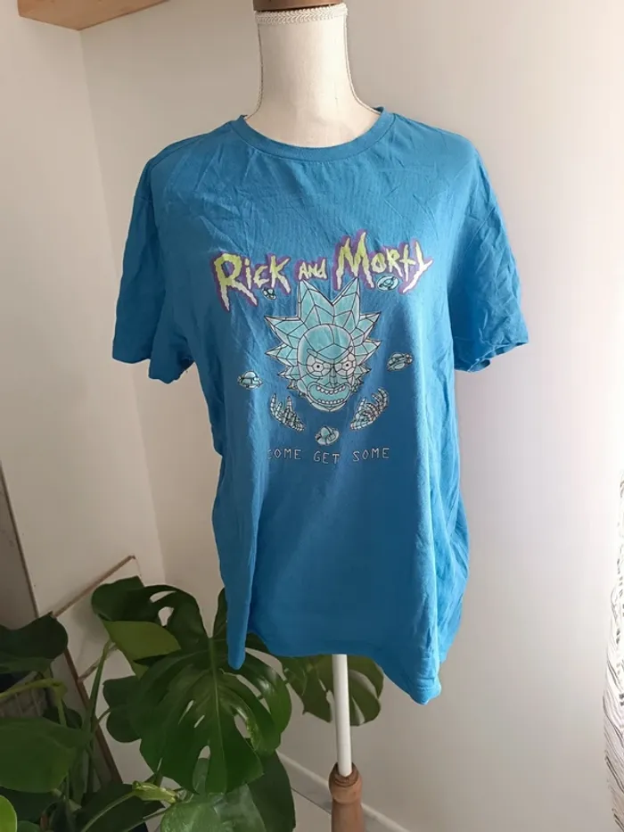 🎀 jolie t-shirt bleu Rick and morty taille XL 🎀
