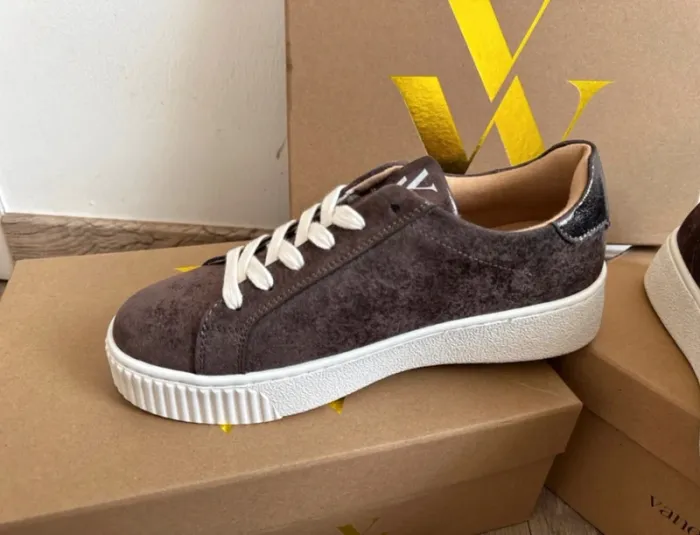 Basket sneakers marron neuves Vanessa Wu - photo numéro 5