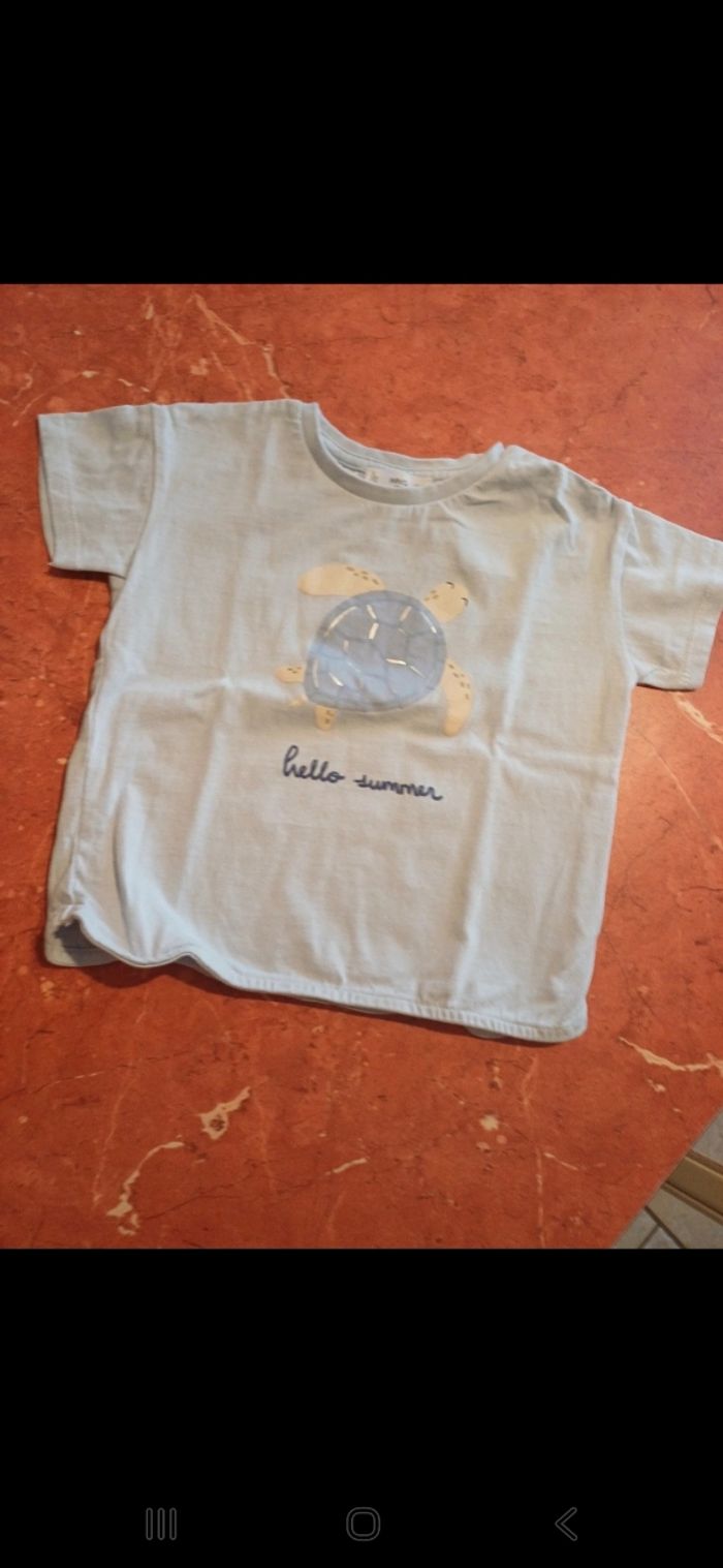 T.shirt bébé taille 12 mois