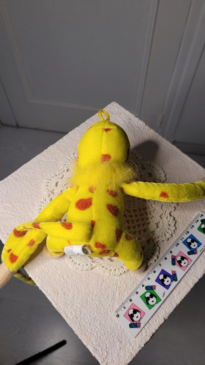 Peluche singe style Marsupilami - photo numéro 4