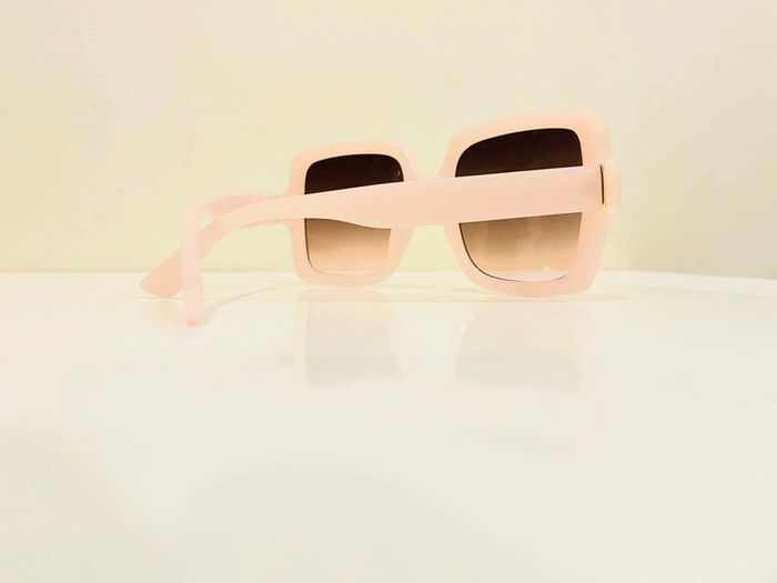 Lunette de soleil fel carrée rose verres dégradés uvprotection taille moyenne - photo numéro 2