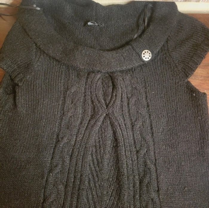 Joli Pull sans manche Zamba taille 42 - photo numéro 3