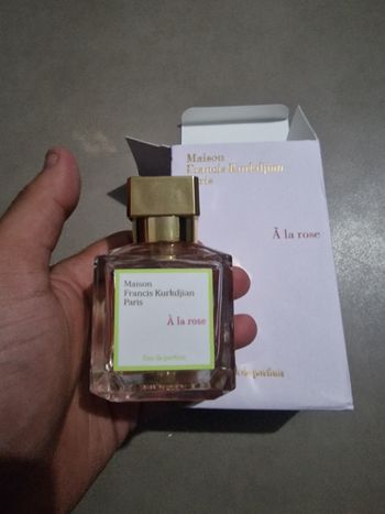 Parfum a la rose