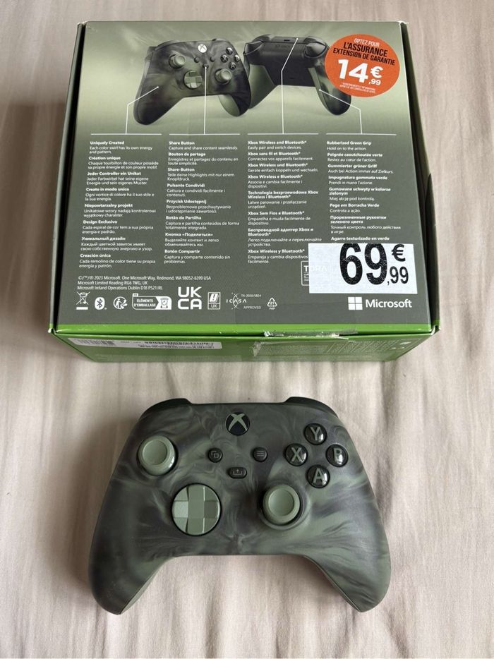 Xbox Série S + 3 manettes + Socle de charge officiel et batteries - photo numéro 8