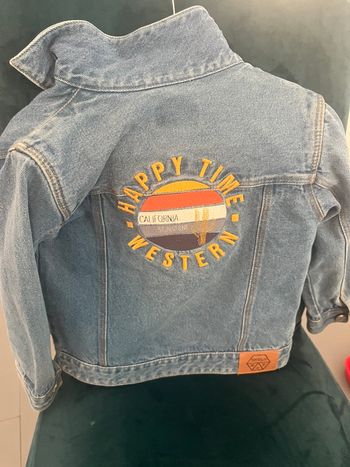 Veste en jean taille 6 ans 