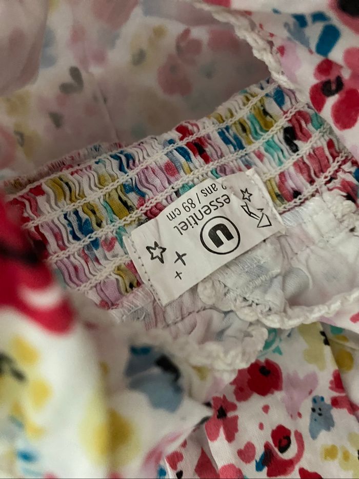 Robe motif fleuris neuf Super U 2 ans - photo numéro 3
