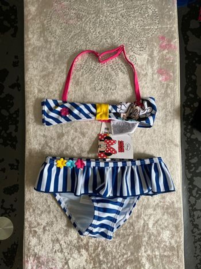 Disney maillot de bain Minnie taille 4 ans neuf