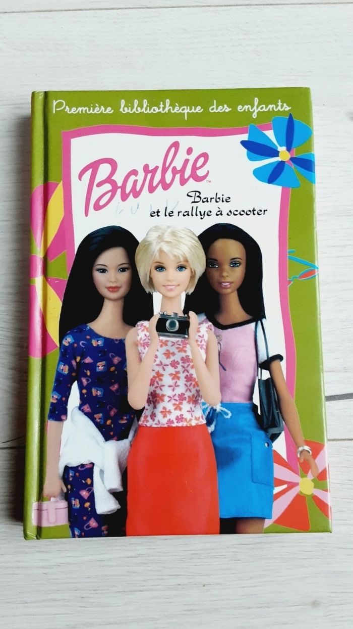 Livre enfant Barbie et le rallye à scooter, Première bibliothèque des enfants